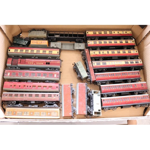 367 - Old Hornby model train items