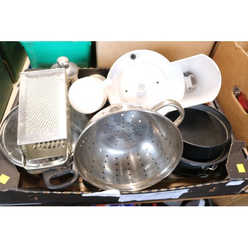 387 - Qty of kitchenware