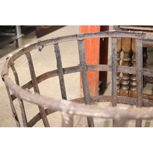 402 - Large metal basket