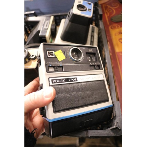 411 - 4 instant cameras