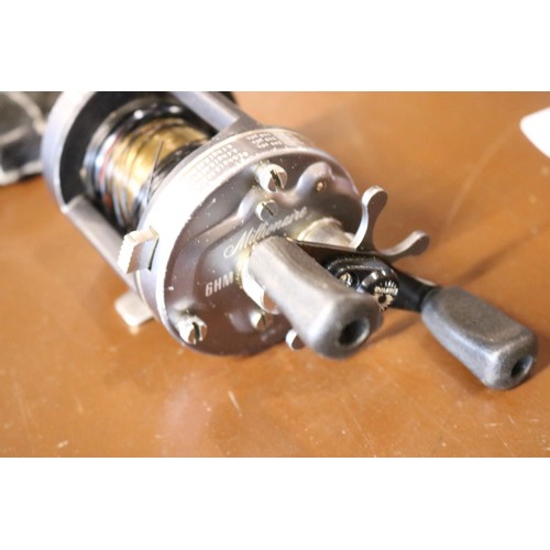 428 - 2 x millionaire Daiwa The fishing reels in case