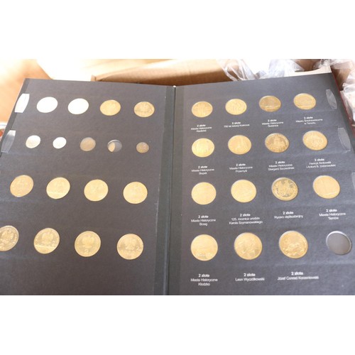 442 - 9 Polish coins albums (part full with Polish coins)