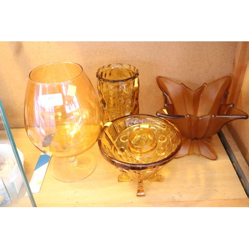 492 - Amber glass items, incl Art Noveau & Whitefriars