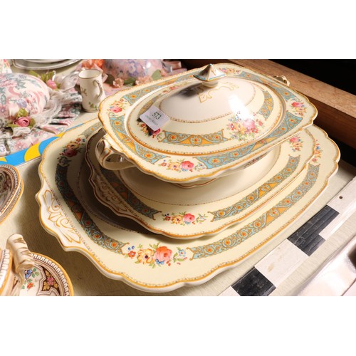 573 - Box of Wedgwood china