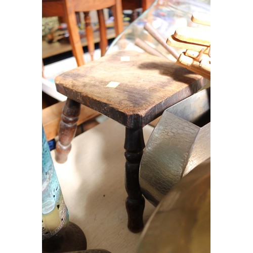 579 - Milking stool & large brass urn, etc