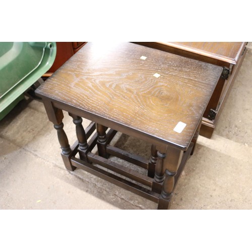 602 - Old charm style nest of 3 tables