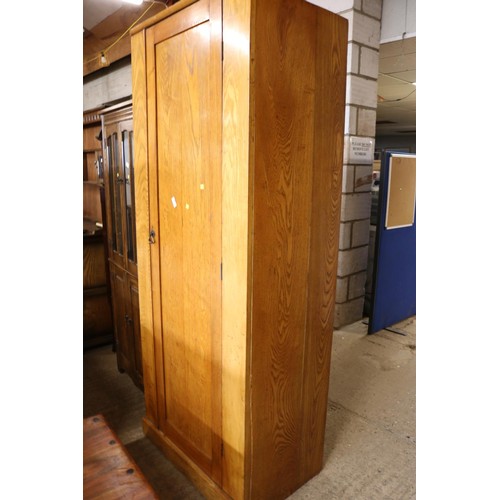 623 - Antique oak cupboard