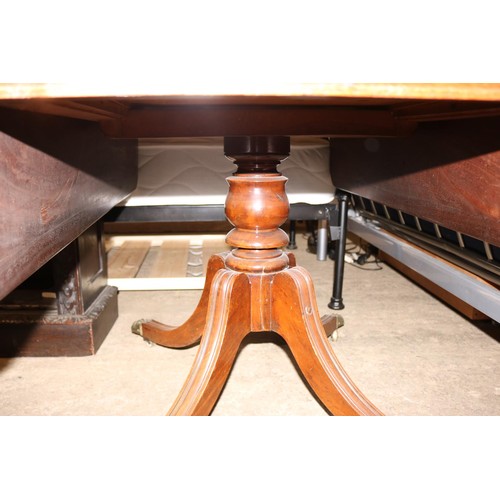 633 - Antique mahogany sofa table a/f