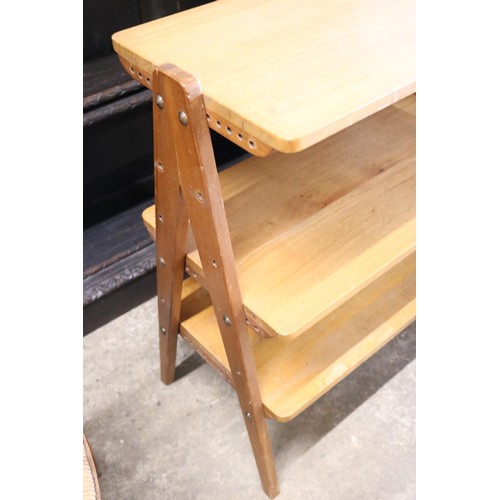 631 - 1960's 3 tier adjustable shelving stand