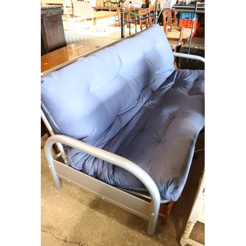 635 - Metal action sofa bed