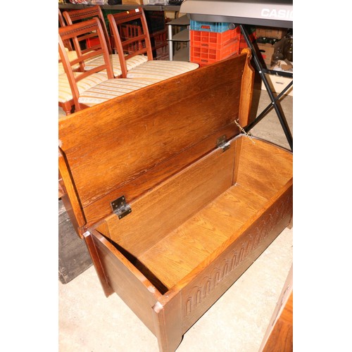 654 - Oak linenfold blanket box