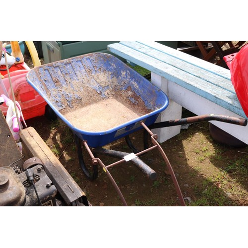 68 - Wheel barrow