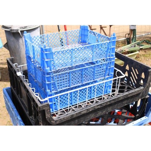 72 - Qty of plastic crates/trays