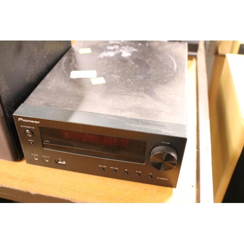 114 - Pioneer CD player with speakers - warranted until 12 noon Tuesday following the above sale