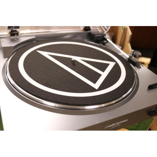 125 - Audio - Technica turntable - warranted until 12 noon Tuesday following the above