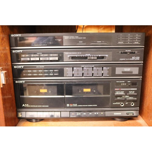 149 - Sony Hi Fi stereo in retro mahogany cabinet & speakers - warranted until 12 noon Tuesday following t... 