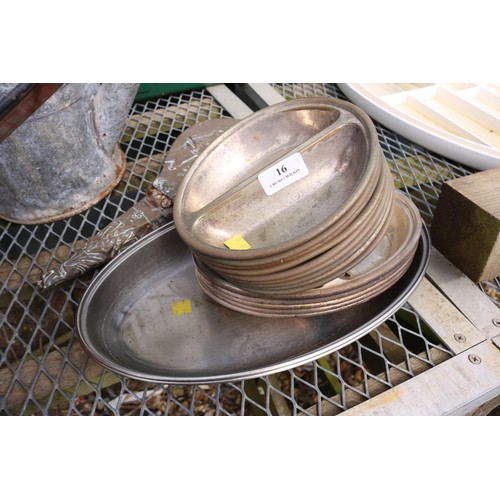 16 - Stainless steel dishes