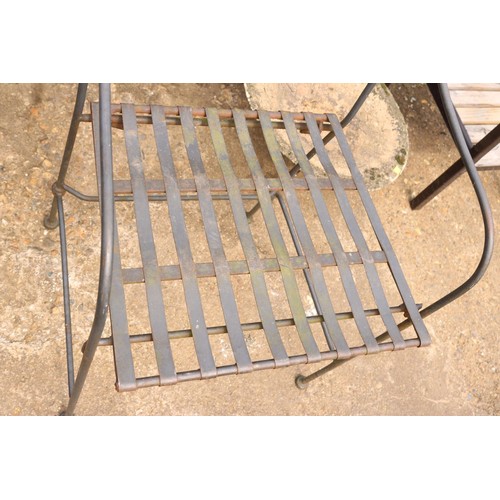 60 - Metal garden table & 8 chairs