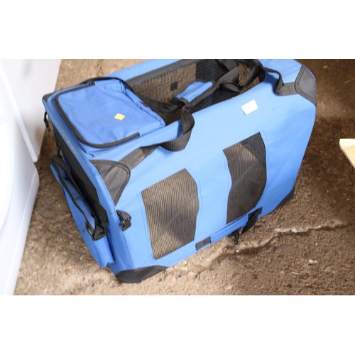 100 - Folding pet carrier bag