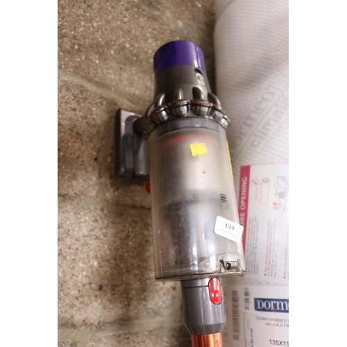 149 - Dyson Cyclone Absolute cleaner & attachments - warranted until 12 noon Tuesday following the above s... 