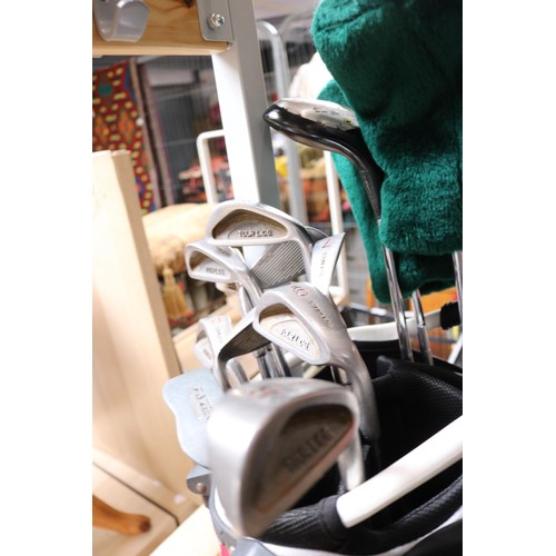 208 - Set of womens golf clubs