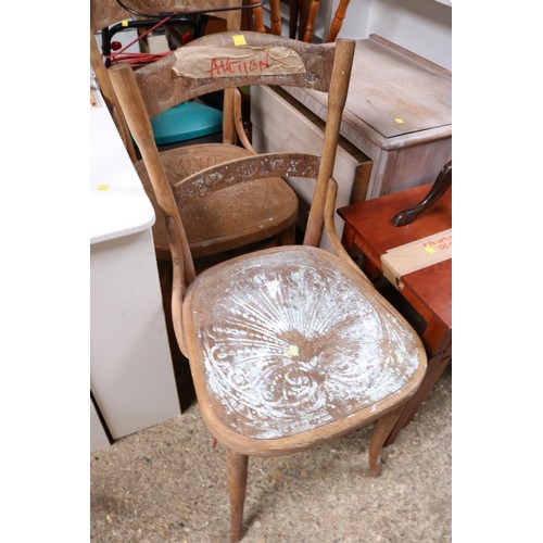 221 - Country carver armchair & 1 balloon back