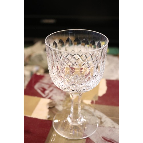 280 - 8 red wine glasses