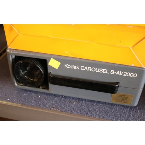 288 - Kodak projector & carousel - warranted until 12 noon Tuesday following the above sale