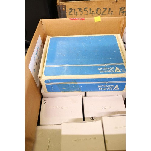 296 - Box of assorted bathroom fittings