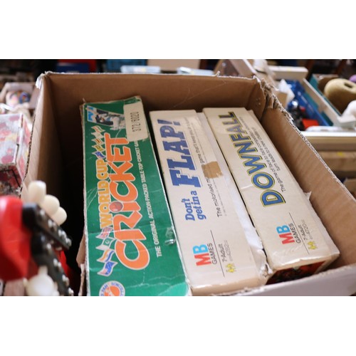 336 - 5 boxes of assorted toy cars & boxed games, etc