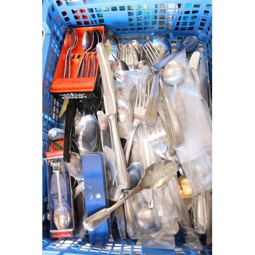 343 - Box of cutlery (loose & boxed)