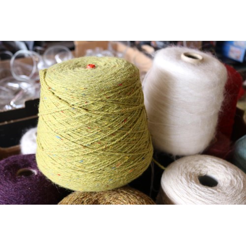 344 - Qty of wool