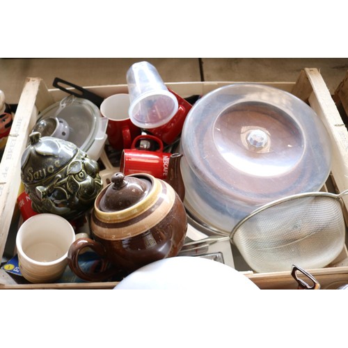 354 - Qty of kitchen ware, vintage kitchenalia & some crockery