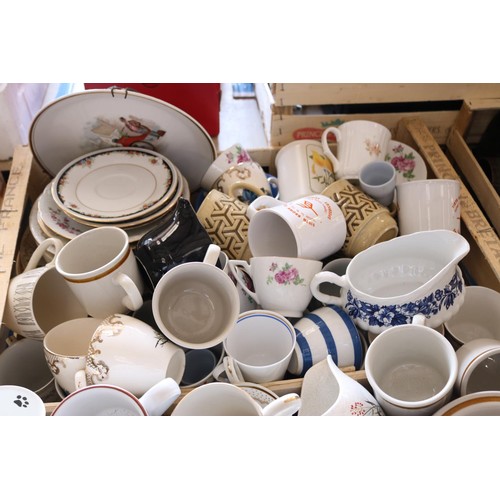 355 - Qty of various crockery