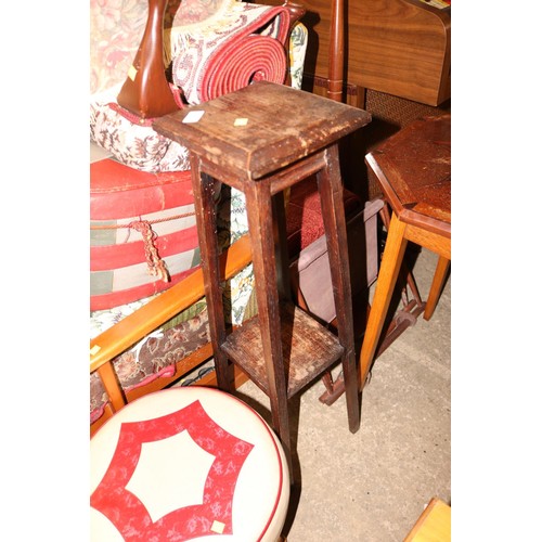 651 - Qty of misc, incl pictures, armchair, stools, lamp & shade, rug, plant stand, etc