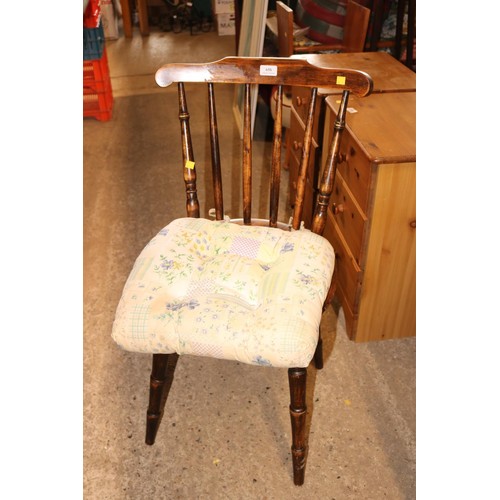 656 - Spindle back country chairs with penny seat