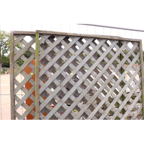 23 - 2 x 6 x 4ft lattice panels