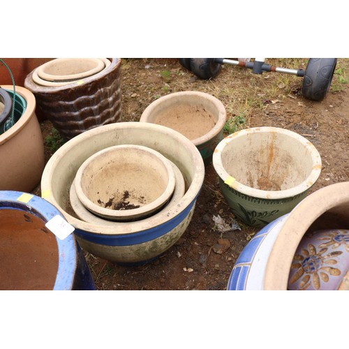 35 - 11 various stone glazed pots