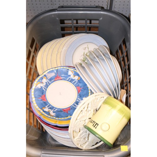 254 - 4 boxes of various kitchen ware