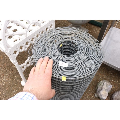 61 - Roll of galvanised welded wire mesh, 2 x 1' mesh hole