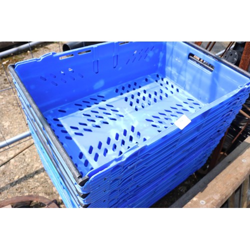 14 - 10 x blue stacking bale arm crates