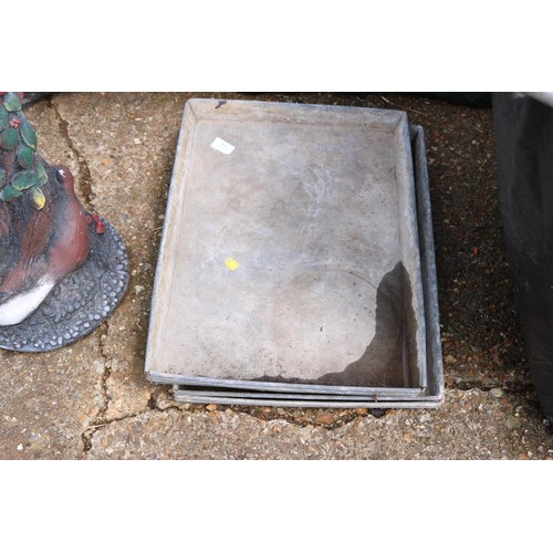 64 - 5 small trays, galvanised