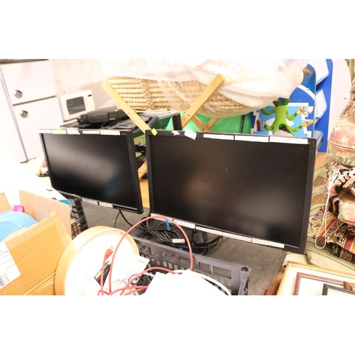 87A - Twin stand / 2 x pc screens -wanted until 12 noon Tuesday, following the above sale