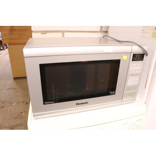 88 - Panasonic microwave- warranted until 12 noon Tuesday, following the above sale