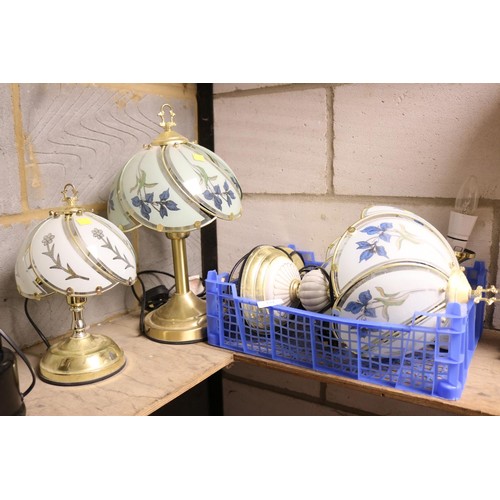 131A - 5 table lamps - warranted until 12 noon Tuesday following the above sale