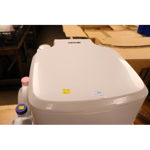 120 - Porta potti, brand new chemical loo, 2 litre pink & 2 litre blue chemicals