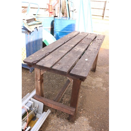 1 - Wooden four plank potting table