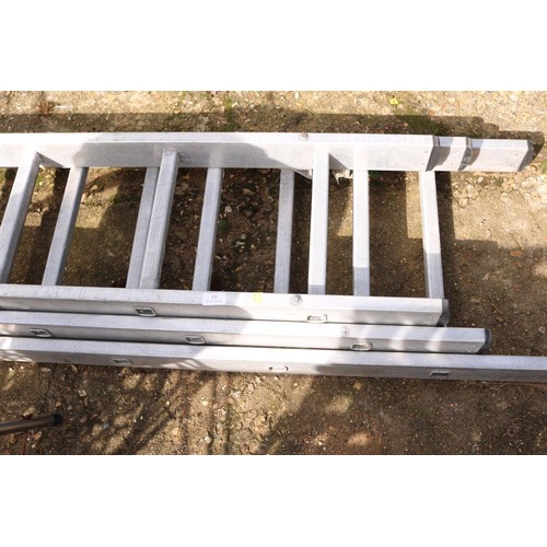 15 - Large triple extension ladder