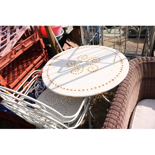 102 - White outside patio metal table & 4 chairs