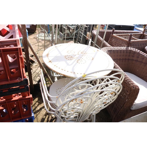 102 - White outside patio metal table & 4 chairs